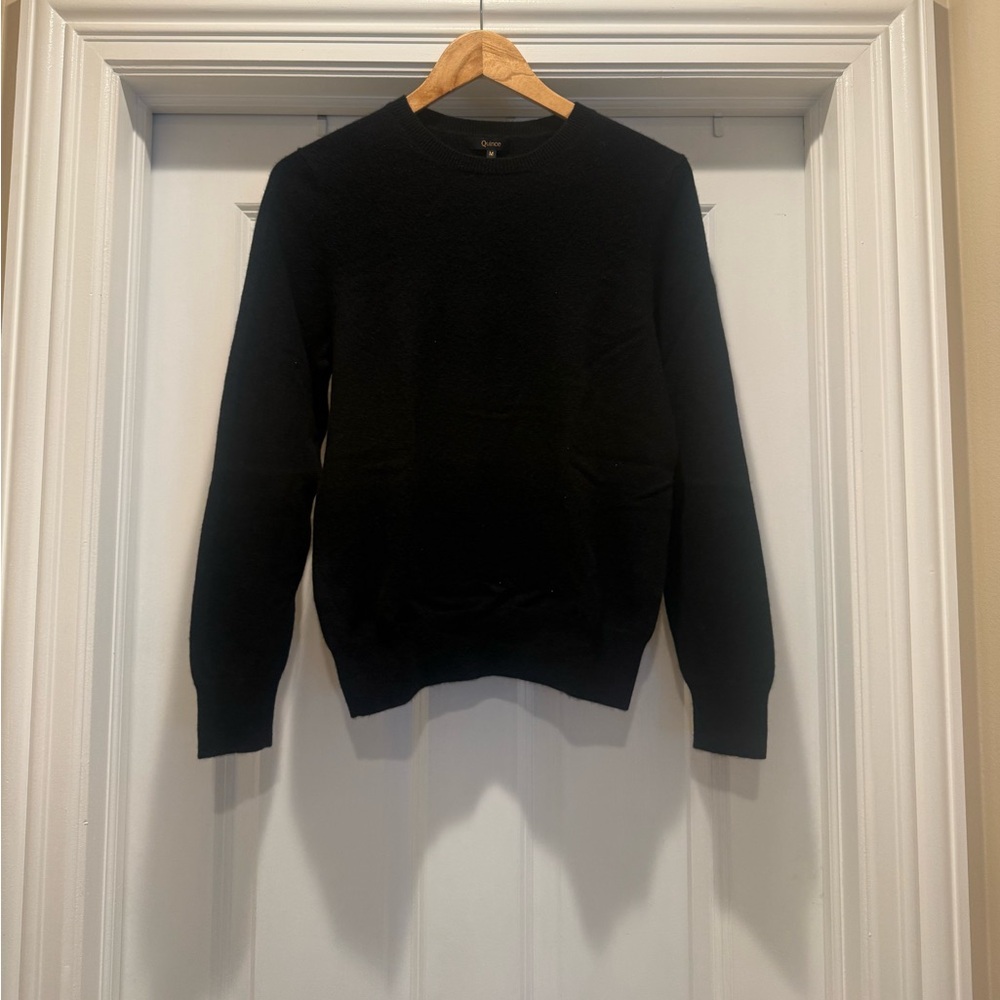 Quince women’s Black Crewneck Cashmere Sweater